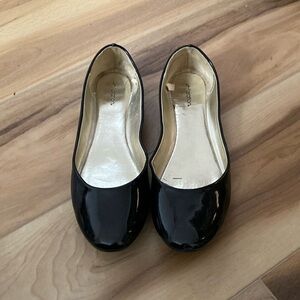 Black Ballet Flats